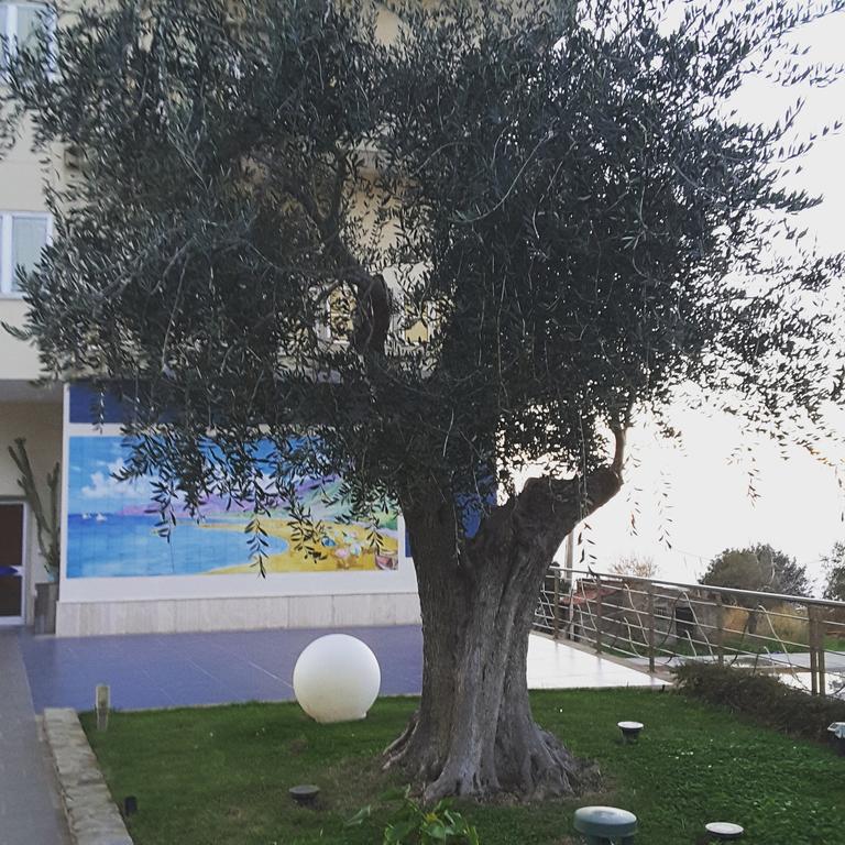 Hotel E Residence Il Faro Acciaroli Dış mekan fotoğraf
